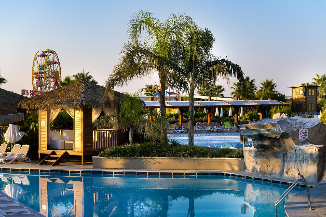 هتل آدالیا الیت لارا